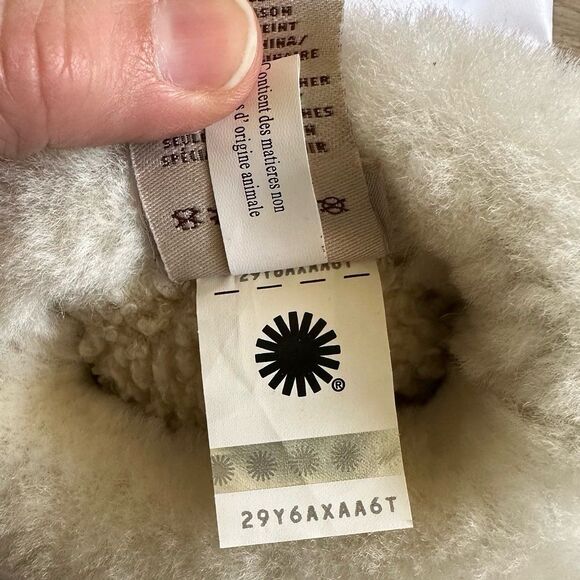 Ugg All Weather Leather Gloves White Gray Women’s L/XL Touch Screen Compatible - Picture 10 of 10